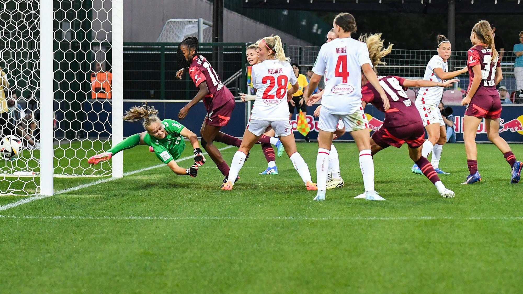 Der entscheidende Treffer im Spiel am 1. Spieltag der Frauen-Bundesliga: Julia Landenberger trifft für RB Leipzig gegen den 1. FC Köln.