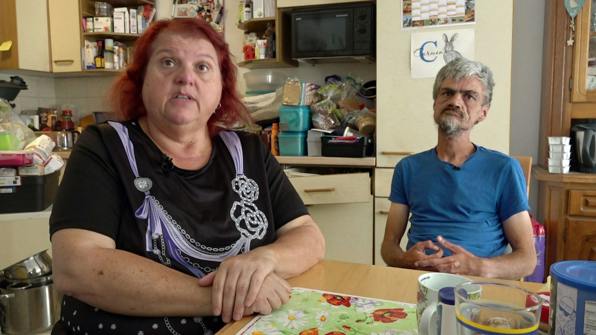 Carmen und Dieter dazu, hier auf einem Foto aus der neuen Folge „Hartz und herzlich - Tag für Tag“.