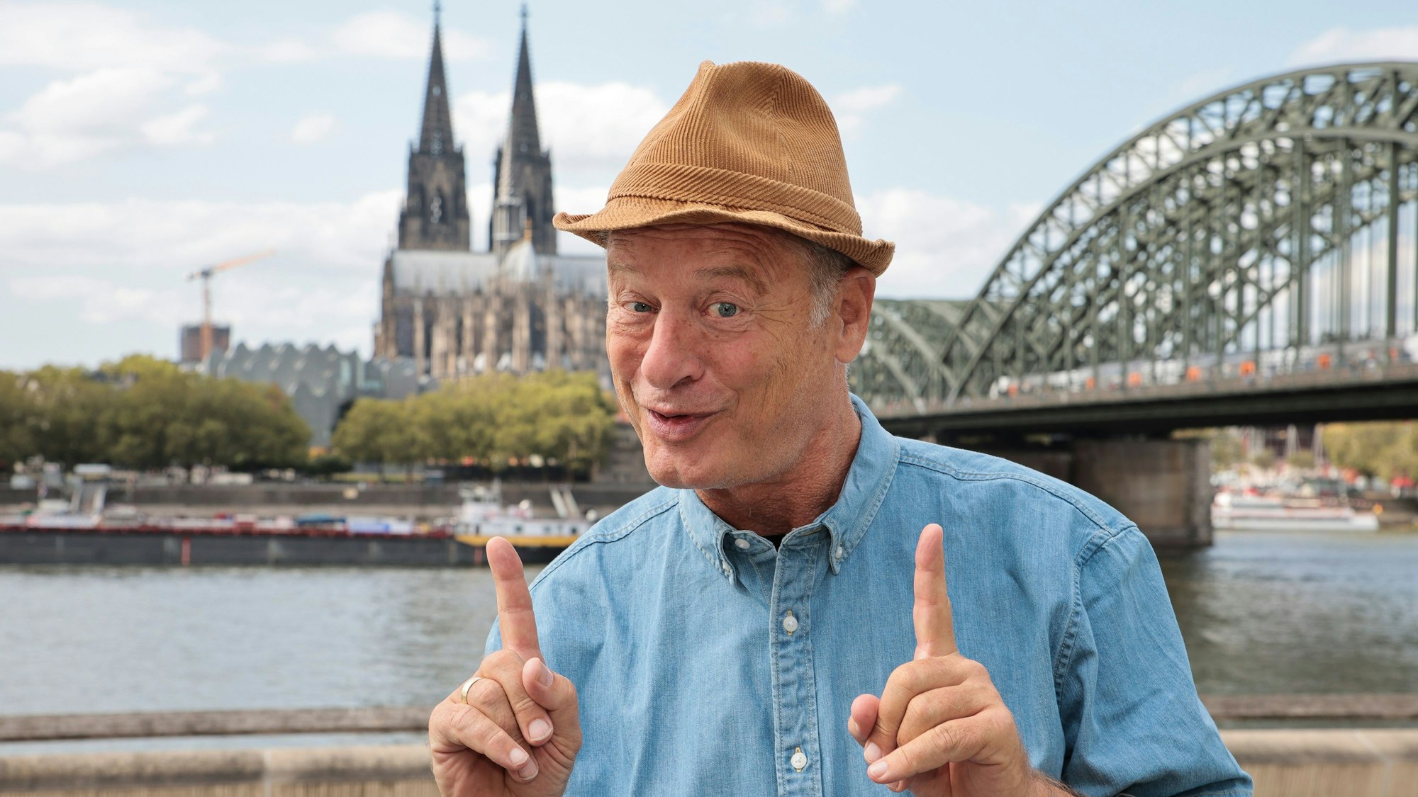 Tom Gerhardt am 26. August 2024 am Deutzer Rheinufer