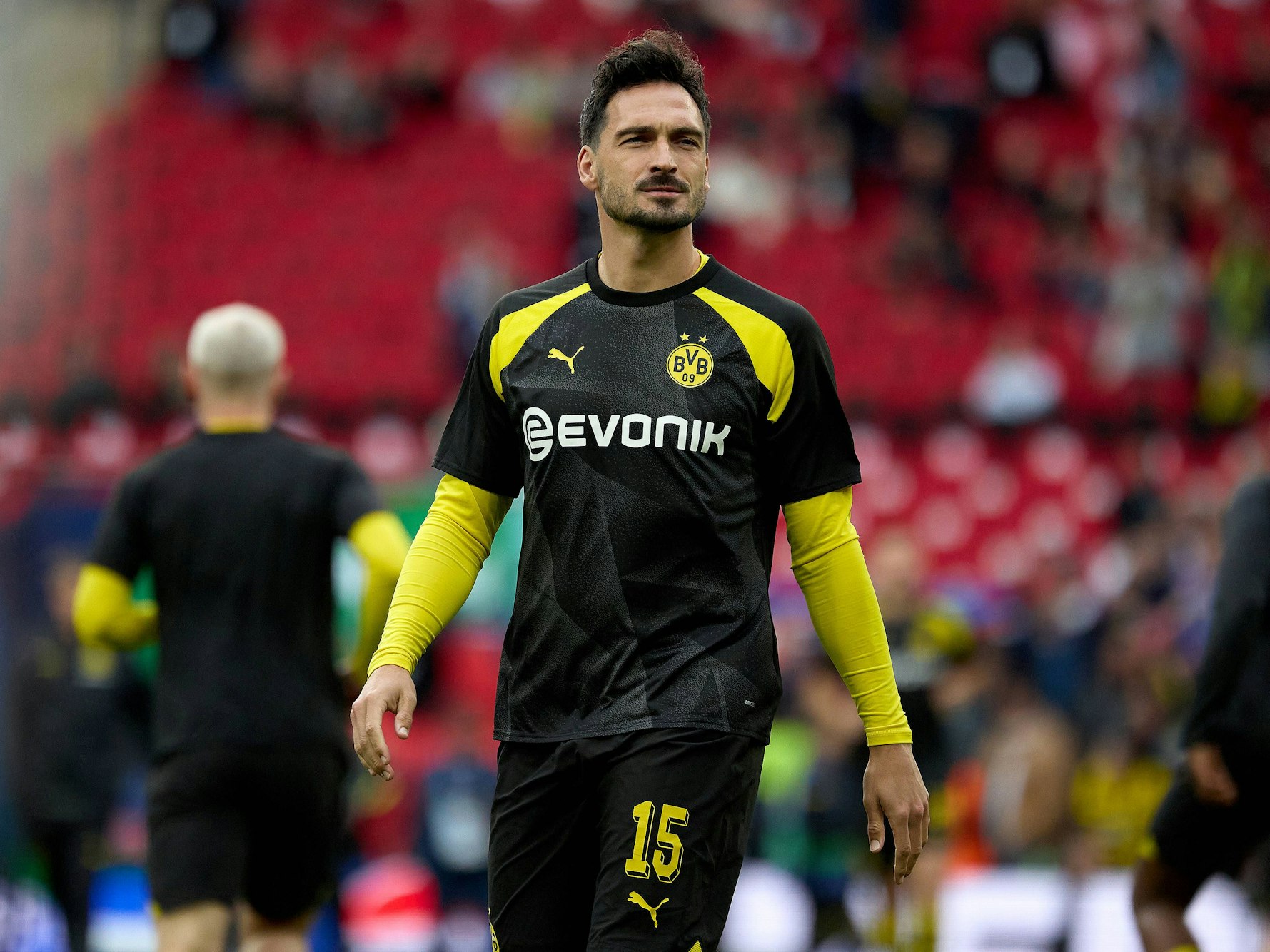 Mats Hummels beim Aufwärmen mit Borussia Dortmund vor dem Champions-League-Finale 2024 gegen Real Madrid.