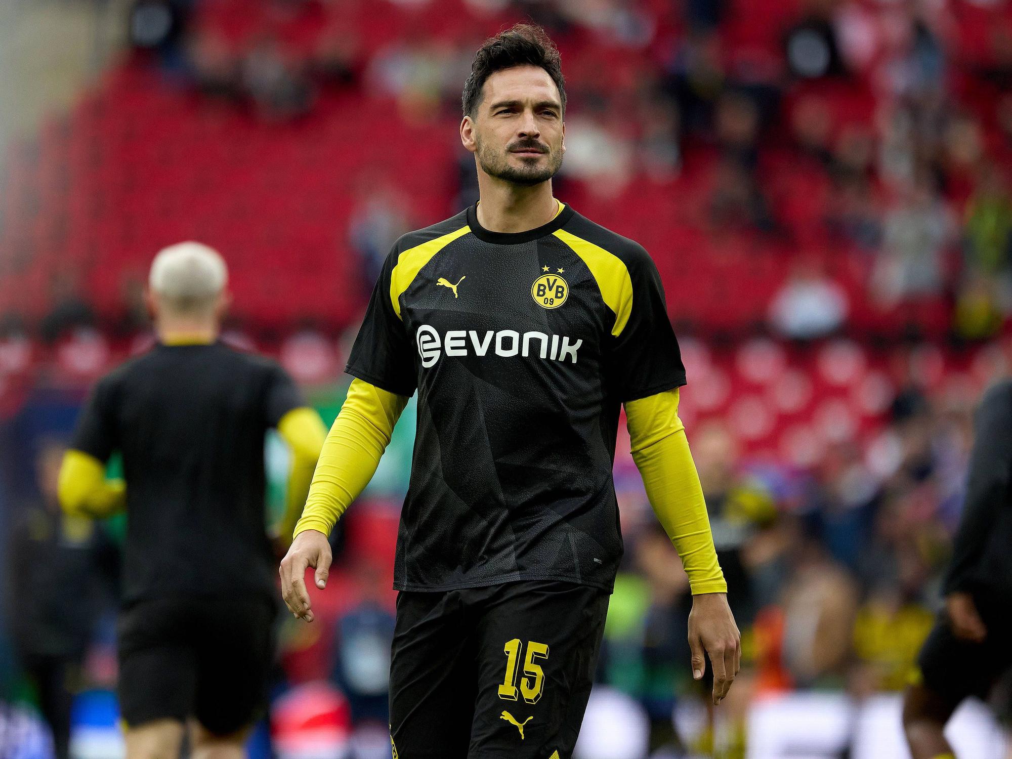 Mats Hummels beim Aufwärmen mit Borussia Dortmund vor dem Champions-League-Finale 2024 gegen Real Madrid.