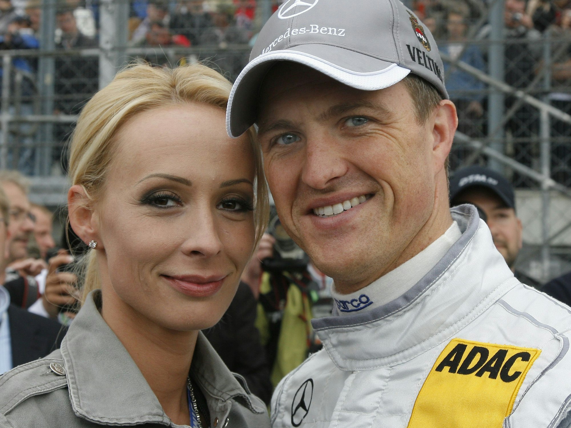 Ralf Schumacher und seine damalige Frau Cora 2008 auf dem EuroSpeedway Lausitz.