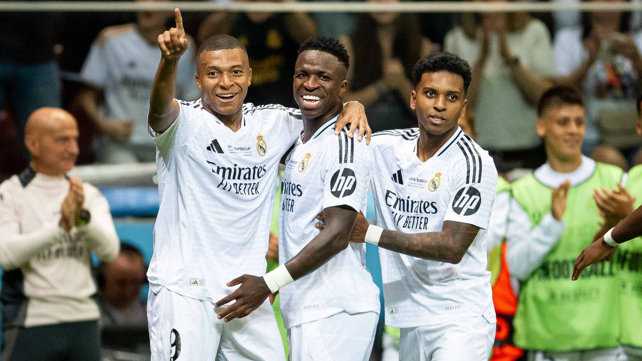 Kylian Mbappe, Vinicius Jr. und Rodrygo jubeln gemeinsam beim Uefa Super Cup.