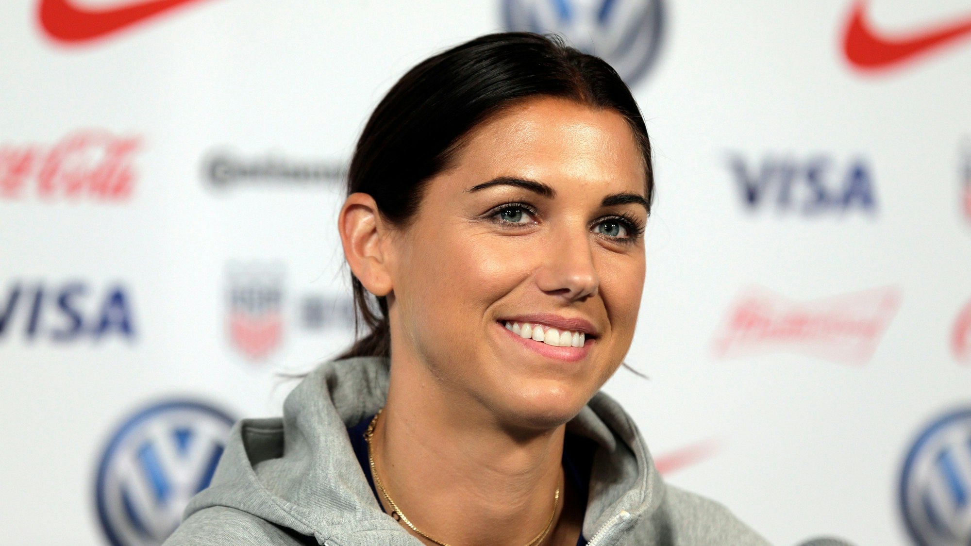 US-Fußballerin Alex Morgan bei einer Pressekonferenz.