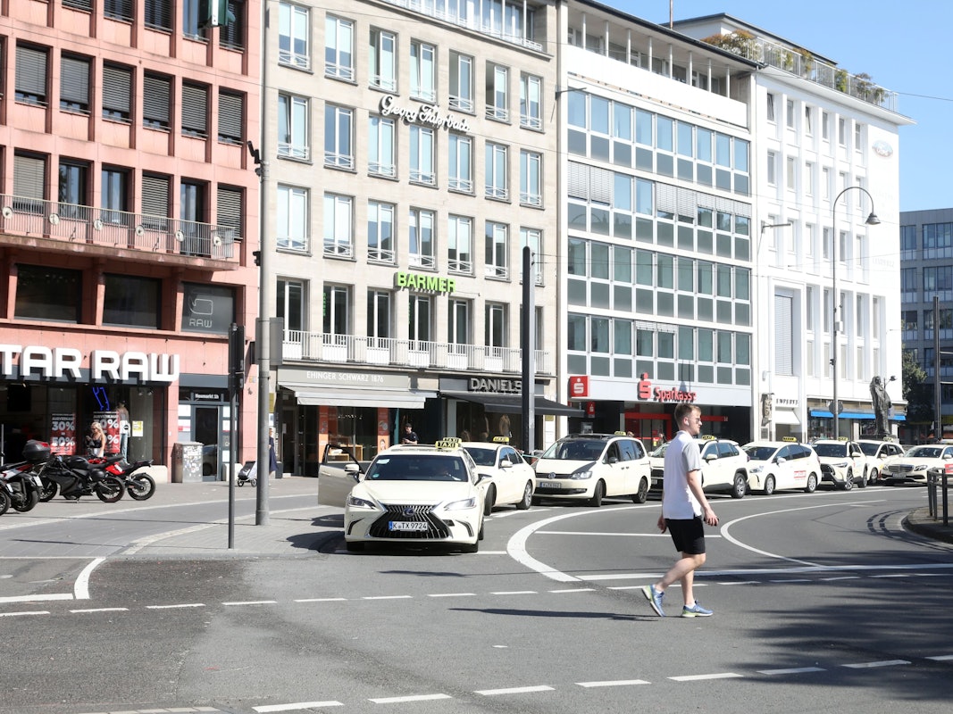 Taxis am Kölner Neumark (Archivbild).