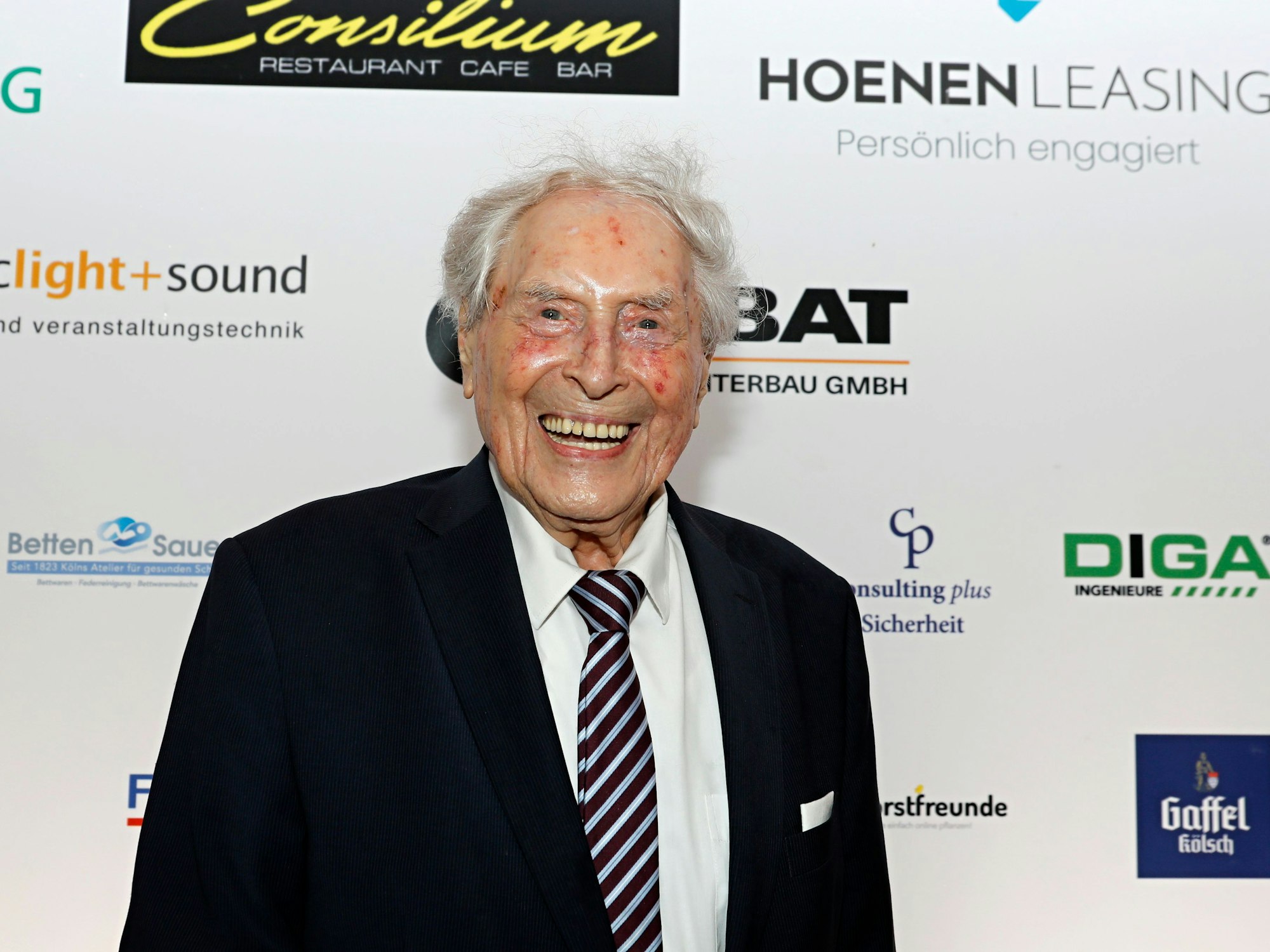 Ludwig Sebus auf dem roten Teppich.