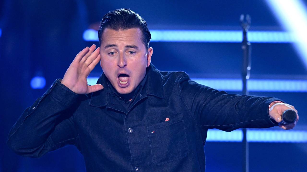 Der österreichische Sänger Andreas Gabalier steht im Oktober 2022 während der Fernsehshow „Der große Schlagerabschied“ auf der Bühne.