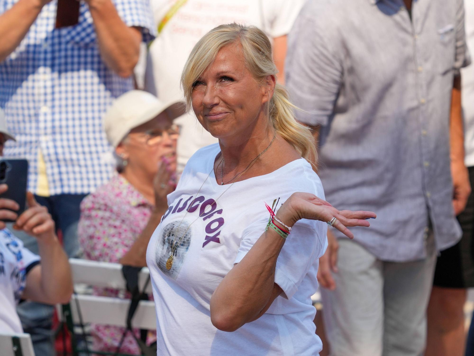 Moderatorin Andrea „Kiwi“ Kiewel in der Unterhaltungsshow ZDF-„Fernsehgarten“ am 01. September 2024 in Mainz.
