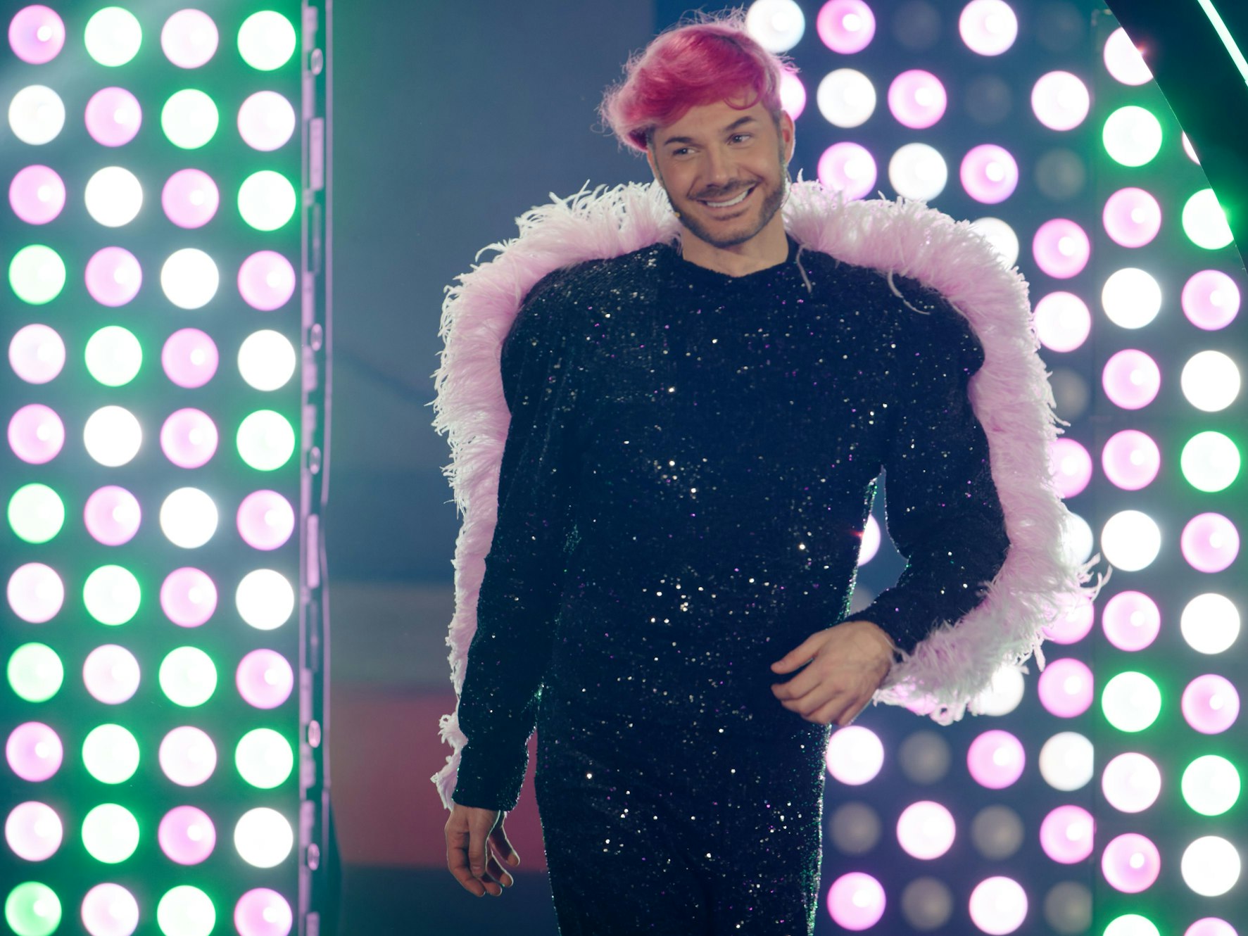 Sam Dylan (hier zu sehen beim Finale von „Promi Big Brother“ am 8. Dezember 2022) kündigt für die kommende Staffel „Das Sommerhaus der Stars“ großes Drama an.