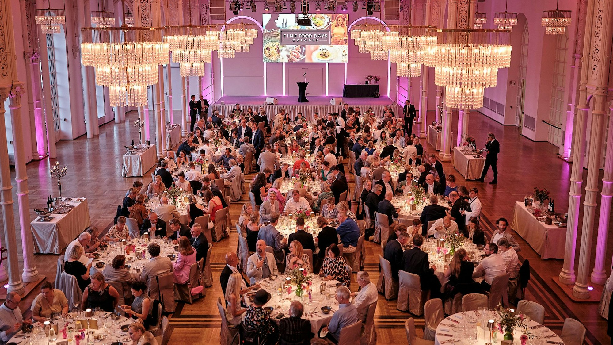 Gäste in der Flora bei den Fine Food Days.