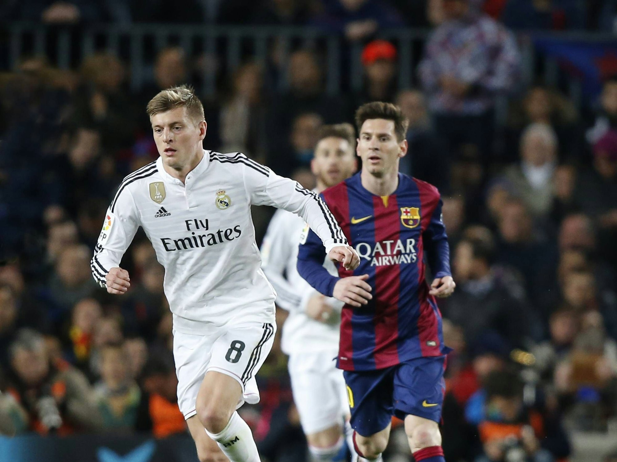 Weltmeister Lionel Messi (r.) im Spiel gegen Real Madrid am 22. März 2015.