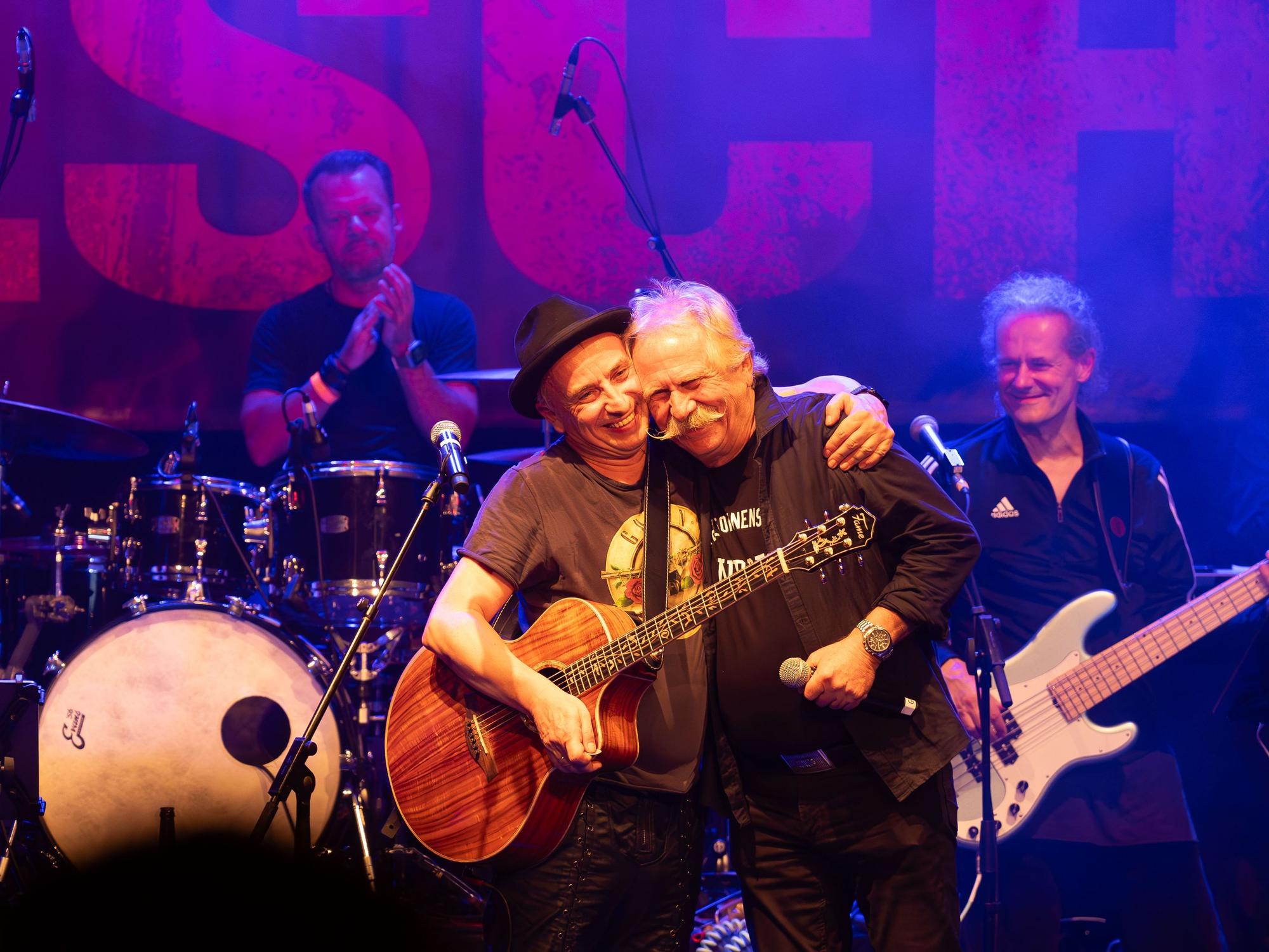 Henning Krautmacher mit Stefan Knittler.