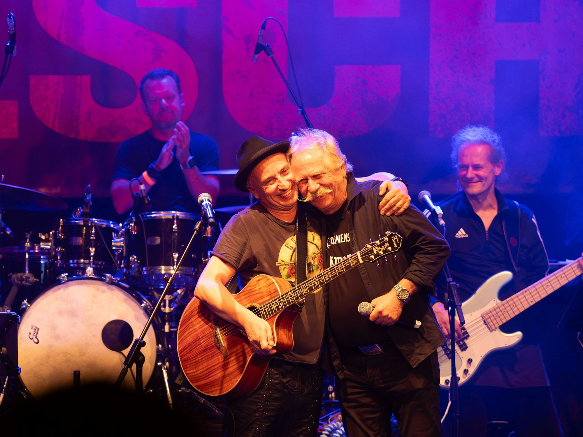 Henning Krautmacher mit Stefan Knittler.