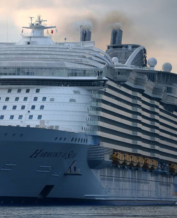 Das Kreuzfahrtschiff Harmony of the Seas der Reederei Royal Caribbean.