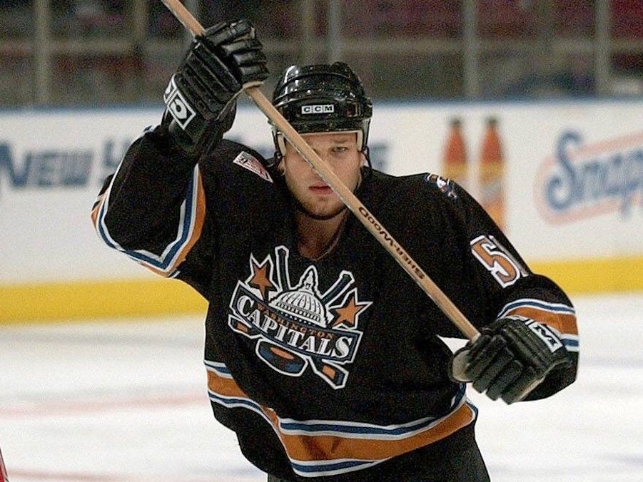 Stephen Peat, hier bei einem NHL-Spiel in der Saison 2001/2002, wurde nur 44 Jahre alt.