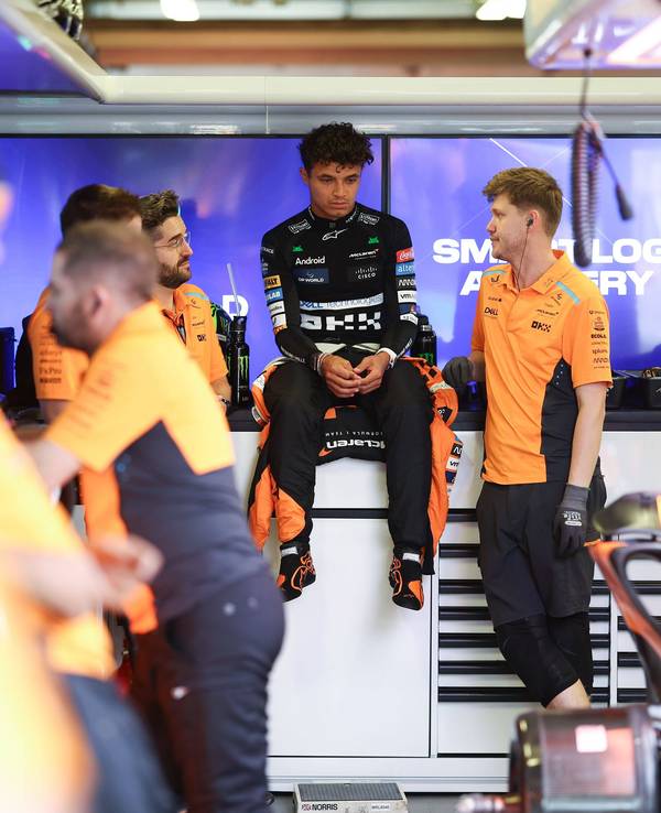 Lando Norris guckt enttäuscht.