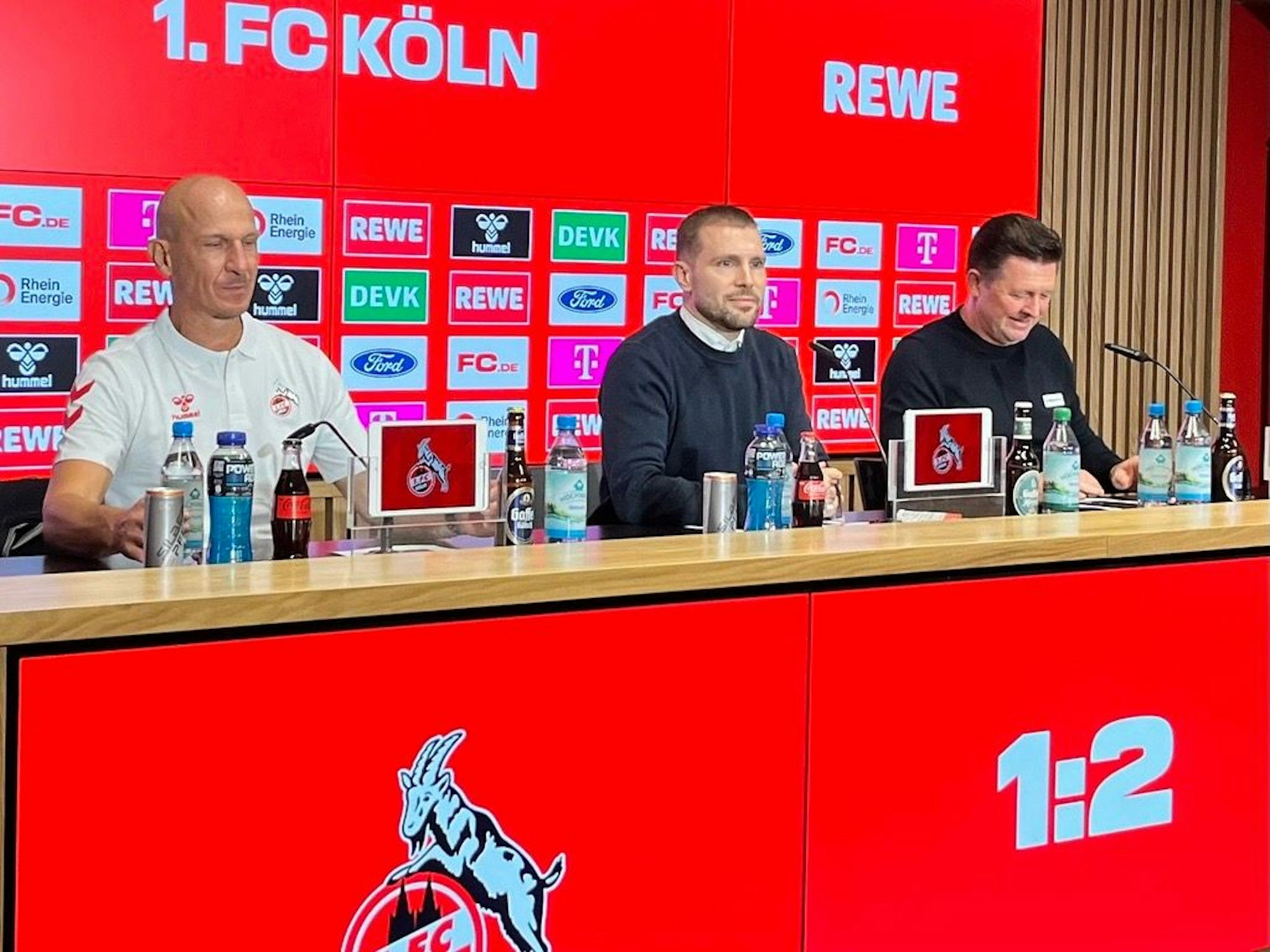 Till Müller leitete die PK mit Gerhard Struber und Christian Titz nach dem FC-Spiel gegen Magdeburg.