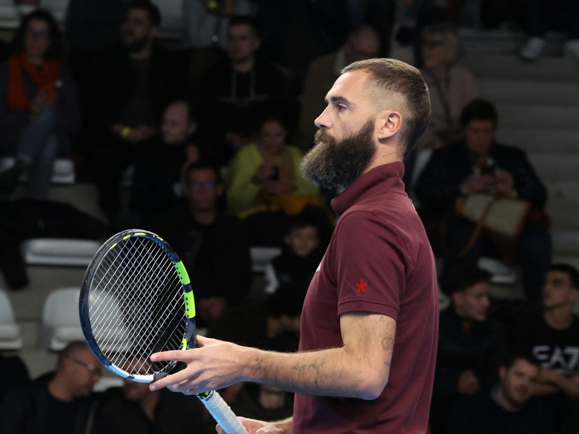 Benoit Paire mit dem Schläger in der Hand.