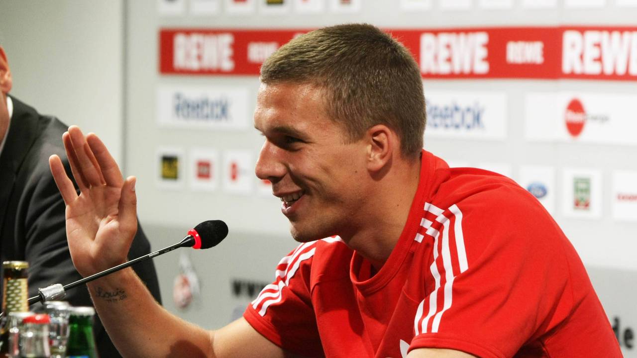 Lukas Podolski bei einer PK nach seiner Rückkehr zum 1. FC Köln.