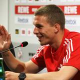 Lukas Podolski bei einer PK nach seiner Rückkehr zum 1. FC Köln.