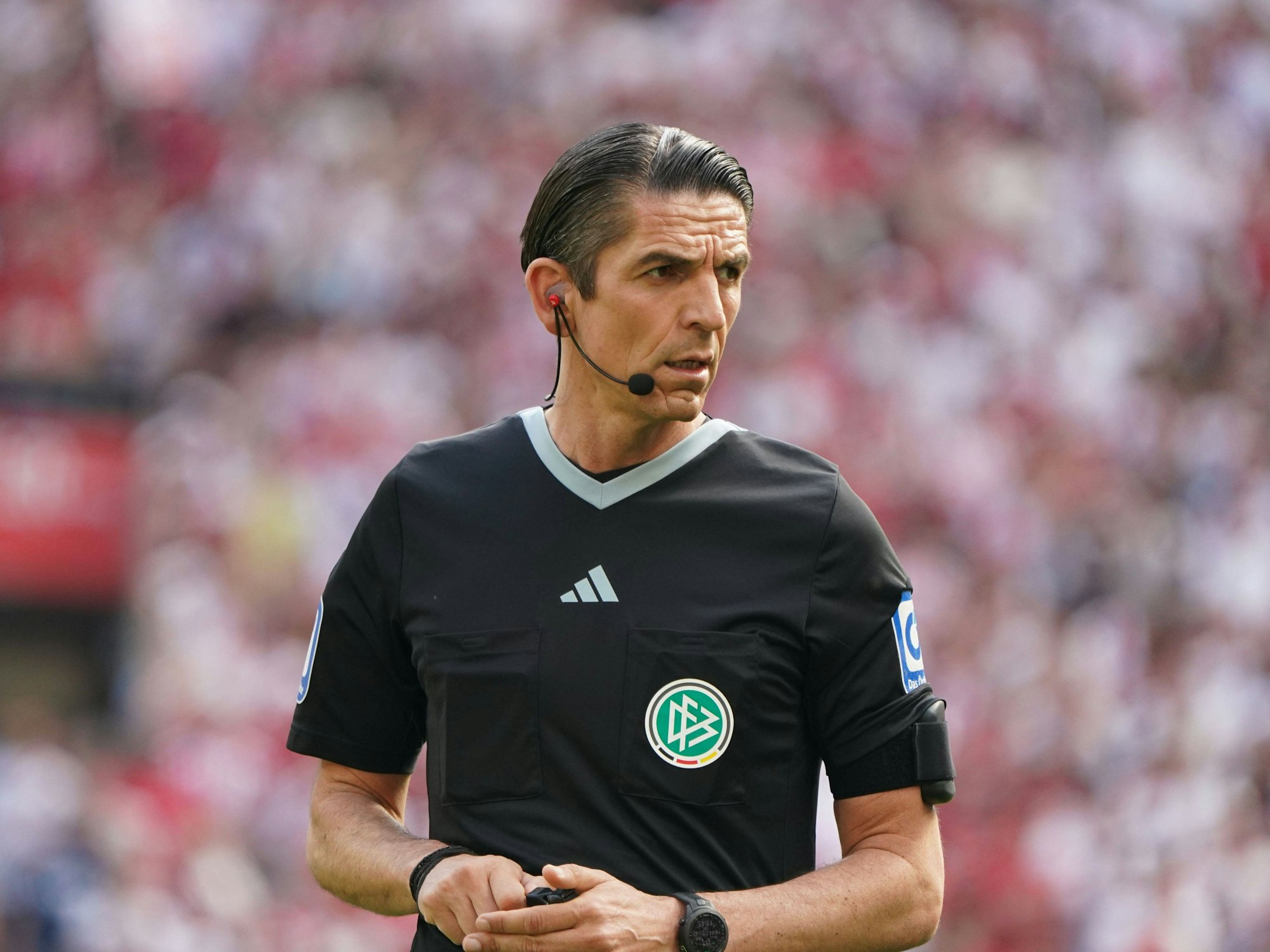 Schiedsrichter Deniz Aytekin.