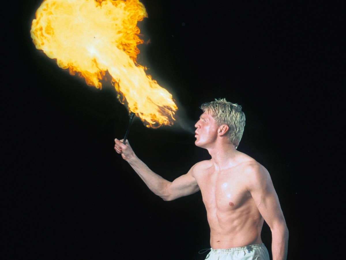 Stefan Effenberg am Feuerspucken.