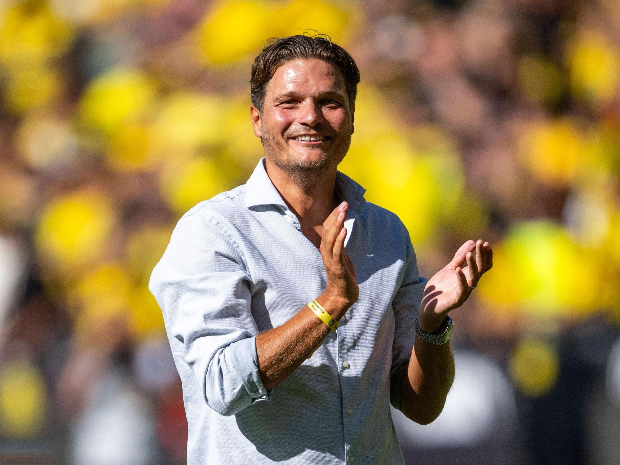 Edin Terzic bei seiner Verabschiedung im Rahmen des Testspiels zwischen Borussia Dortmund und Aston Villa.