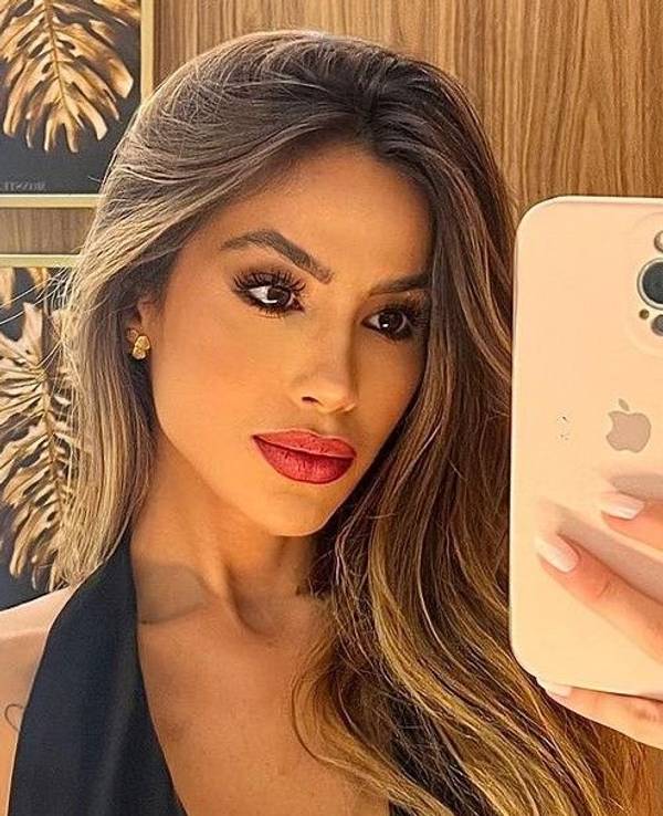 Mariana David, Freundin von BVB-Profi Yan Couto, auf einem am 22. April 2024 veröffentlichten Foto bei Instagram.