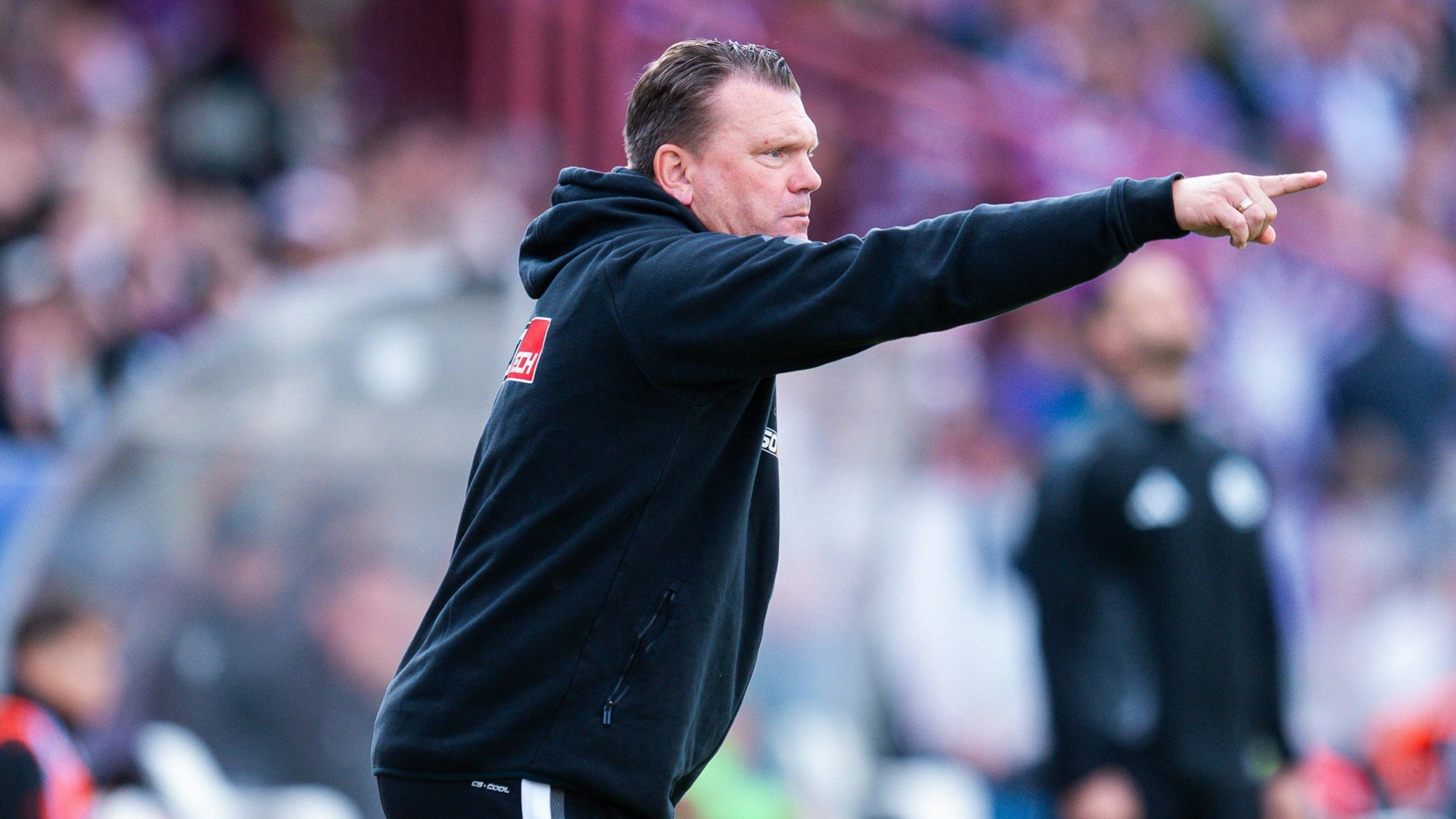 Uwe Koschinat, hier am 14. September 2024, ist nicht länger Trainer beim VfL Osnabrück.