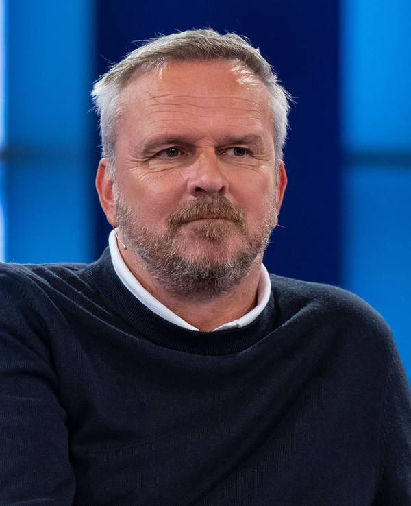 Didi Hamann, Sky Experte, nimmt in einem TV-Studio an einer Presseveranstaltung teil.