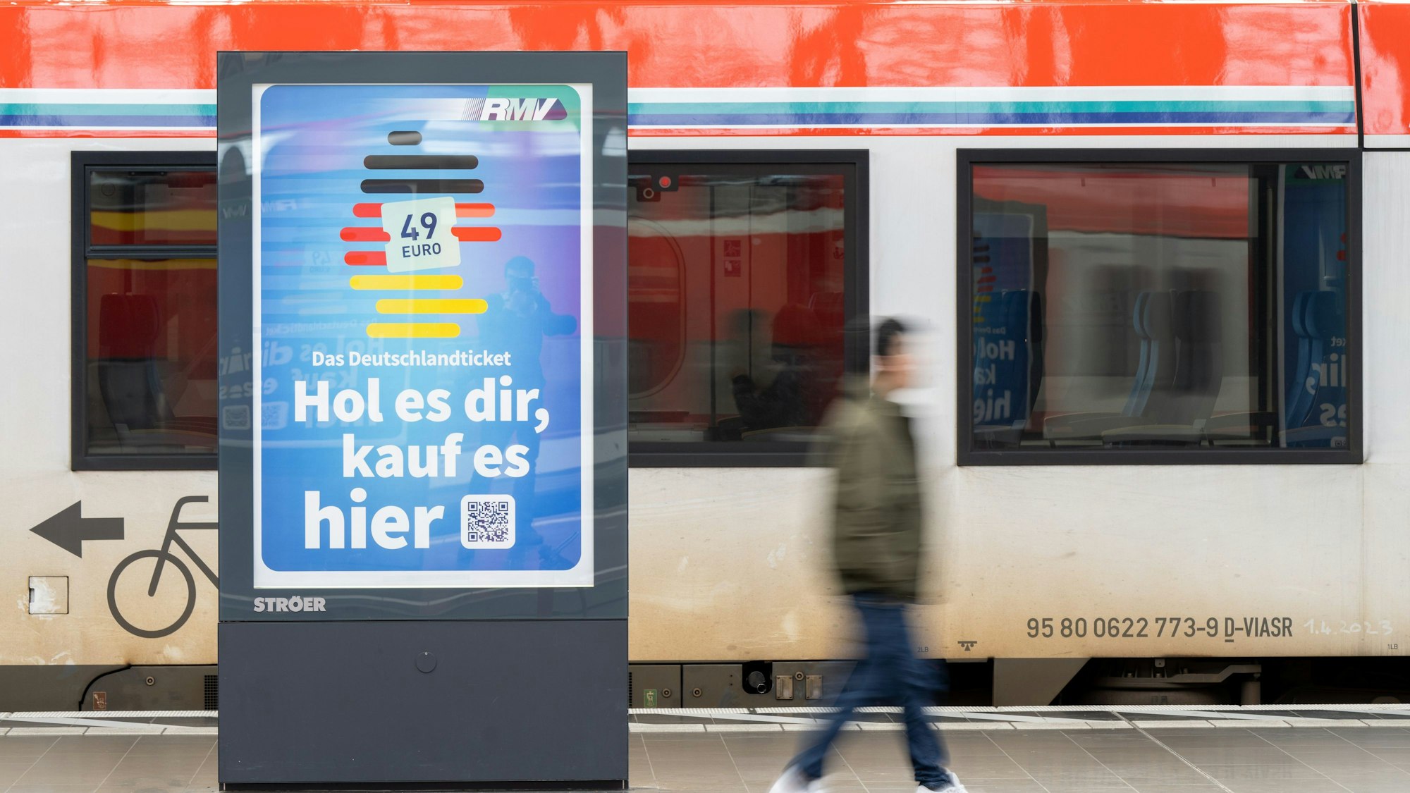 Das Deutschlandticket wird teurer (Archivbild aus Frankfurt/Main).