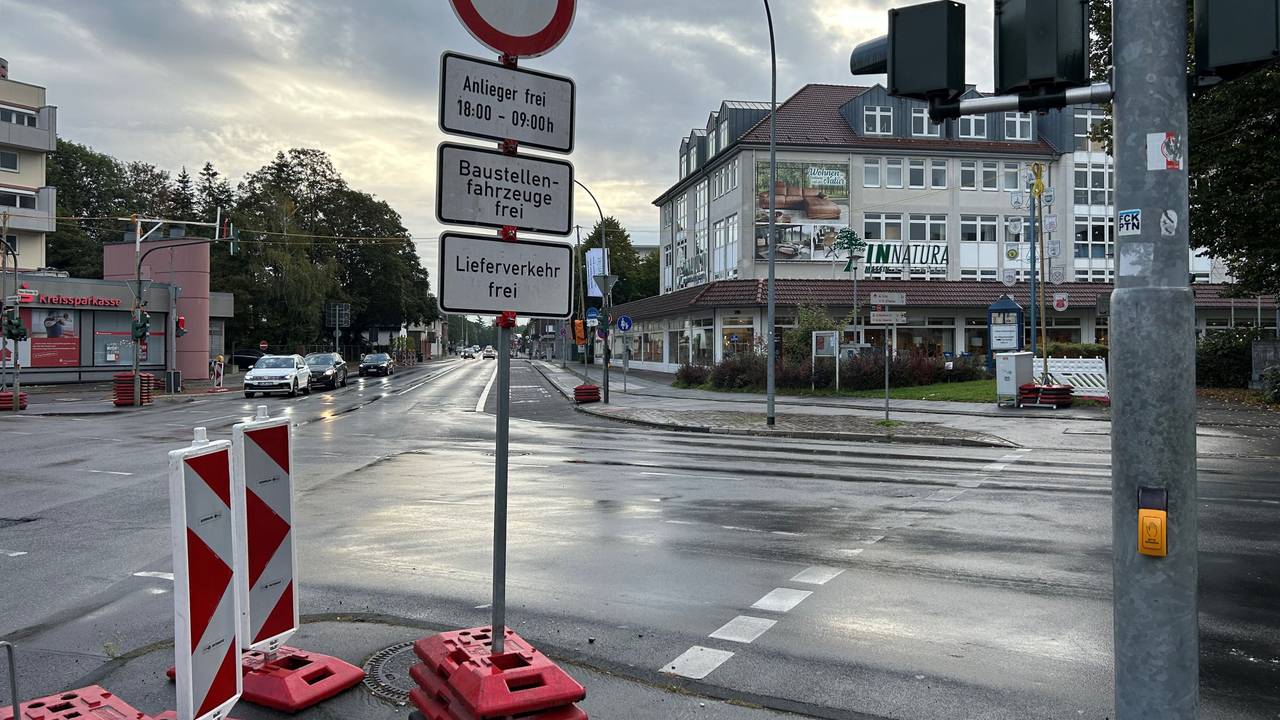 Sperrung der Luxemburger Straße in Hürth.