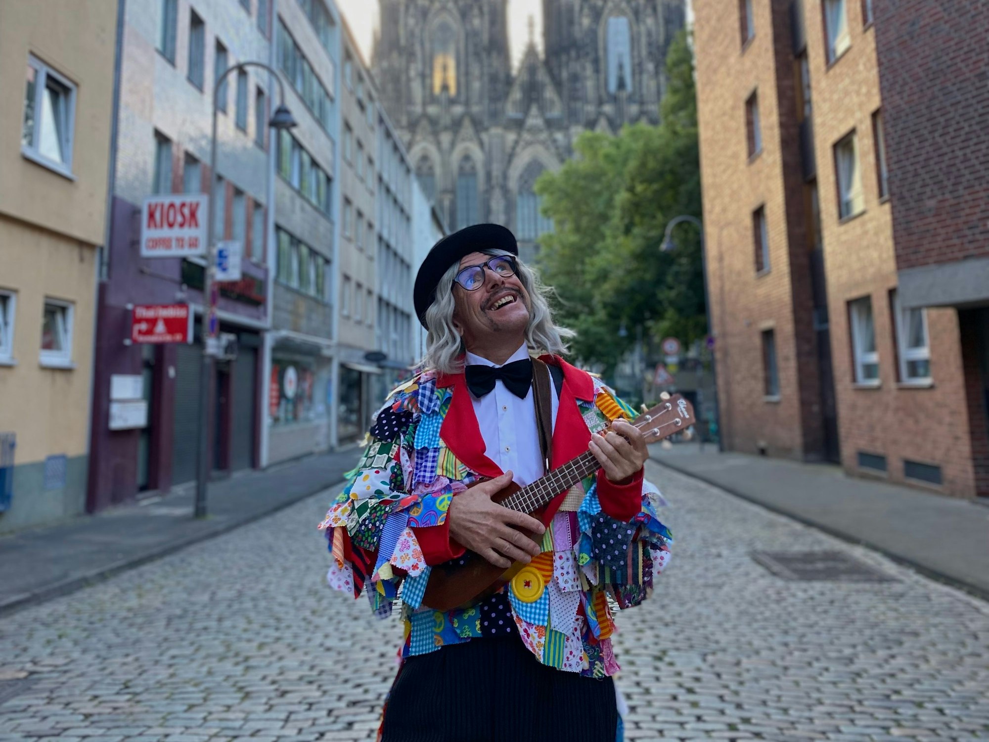 Jörg Löhr als Hans Süper.