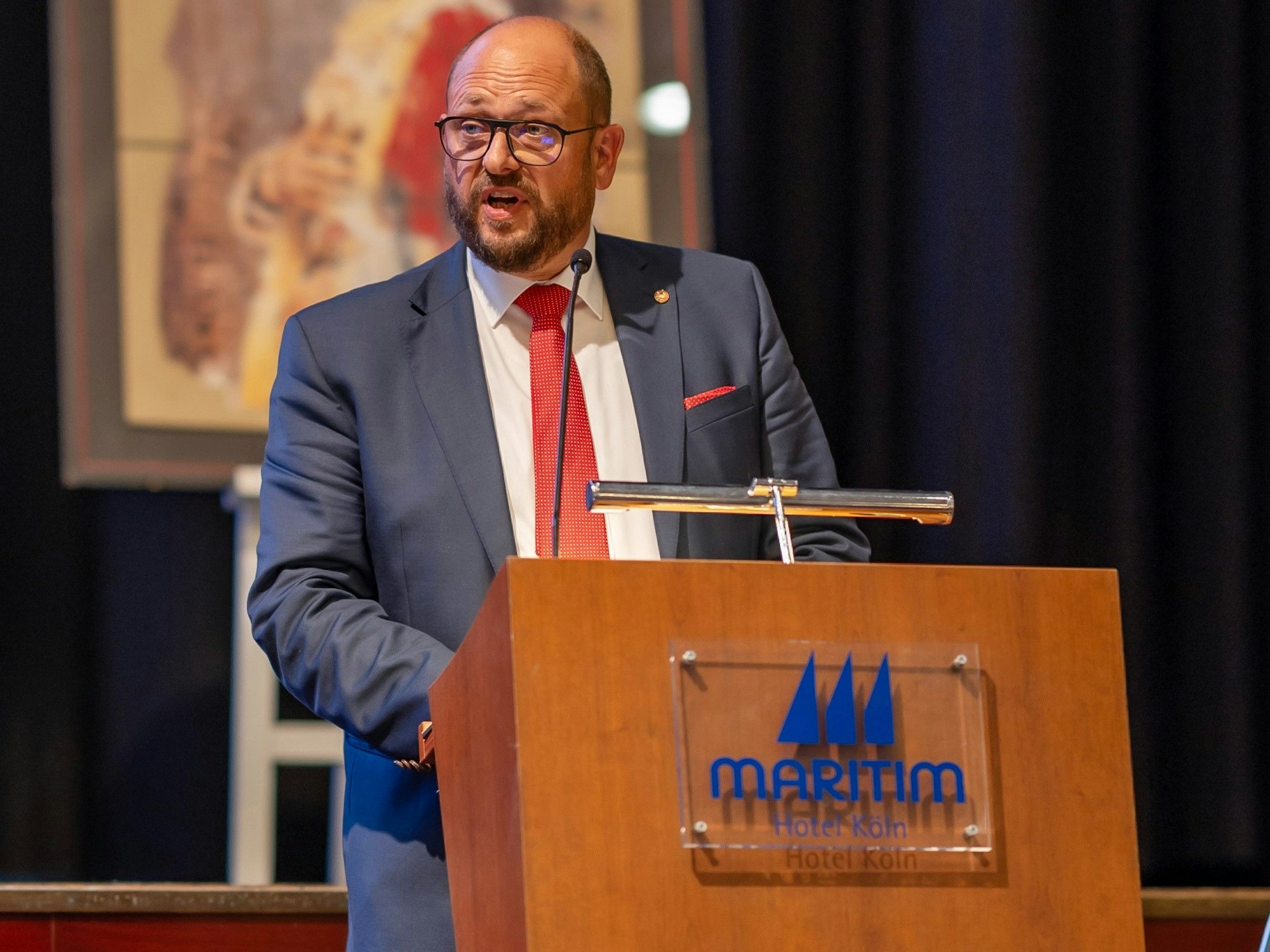 Präsident Dirk Wissmann von den Roten Funken.