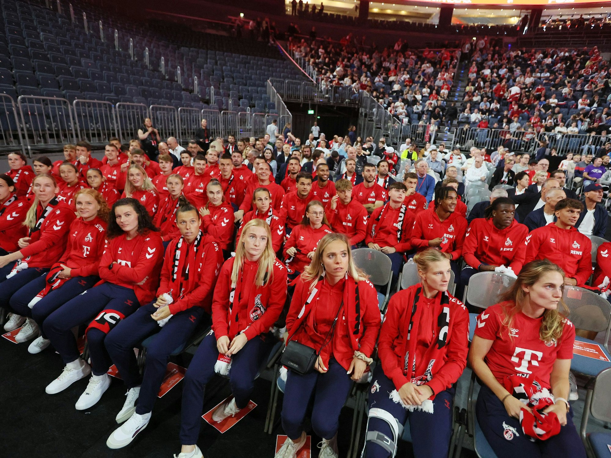 1. FC Köln, Mitgliederversammlung, 24.09.2024, 18.00 Uhr, Profi Frauen- und Herrenmannschaft.