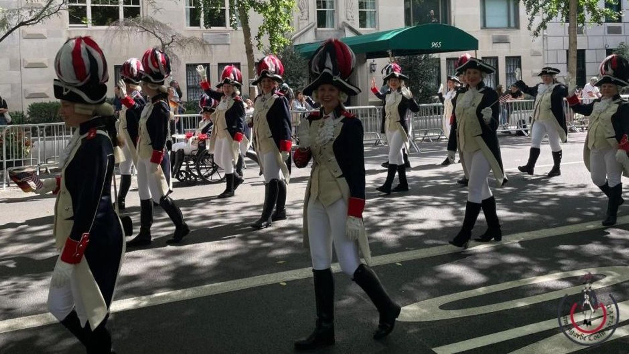 Damengarde Coeln bei der Steuben-Parade.