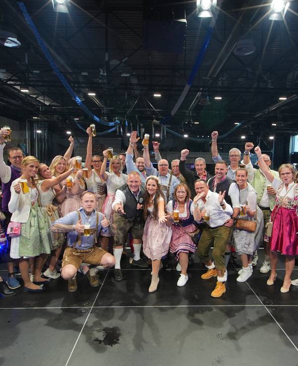 Gruppenbild bei der Kölner Wiesn.