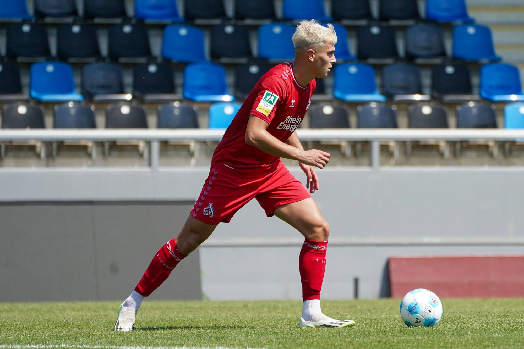 Emin Kujovic am Ball.