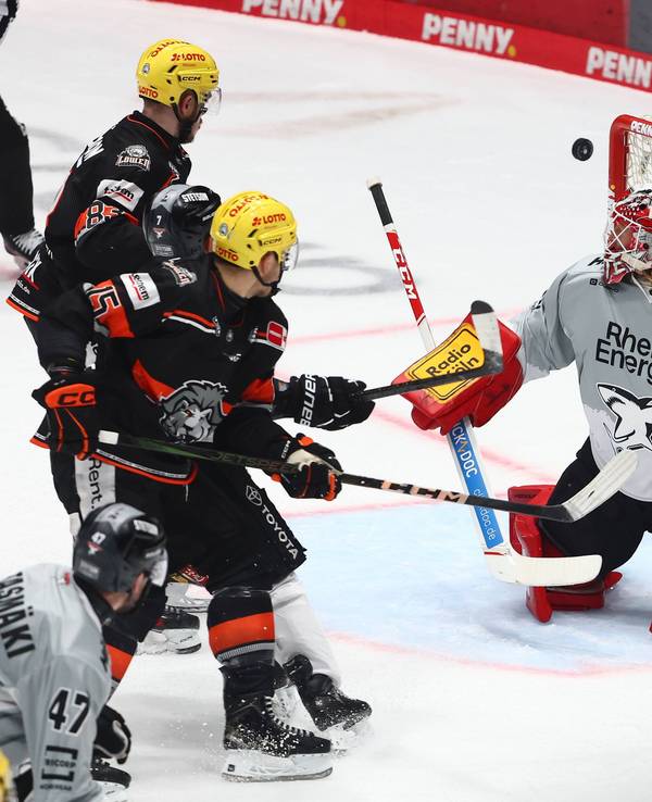 Haie-Goalie Mirko Pantkowski am Dienstag (1. Oktober 2024) im Spiel gegen die Löwen Frankfurt.