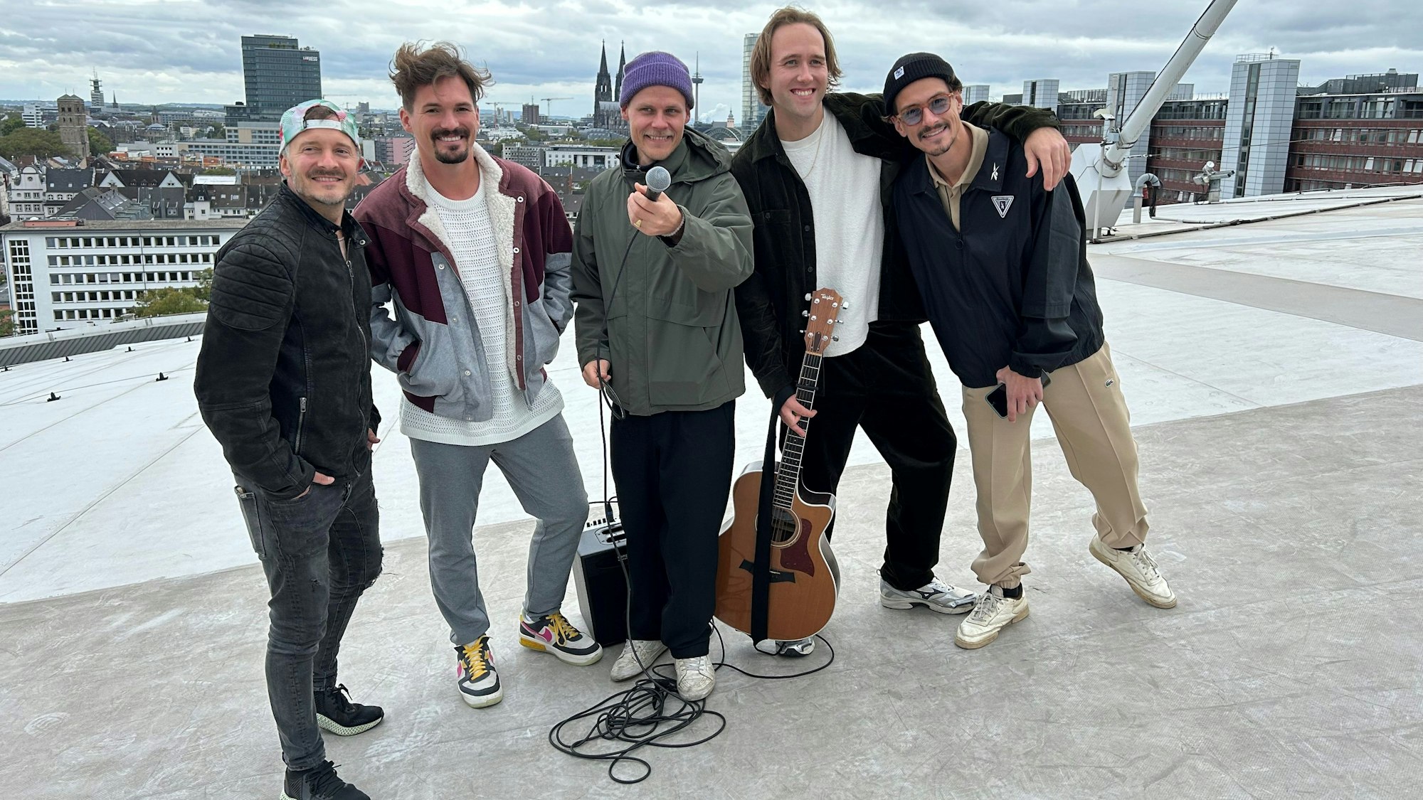 Cat Ballou auf dem Dach der Lanxess-Arena.