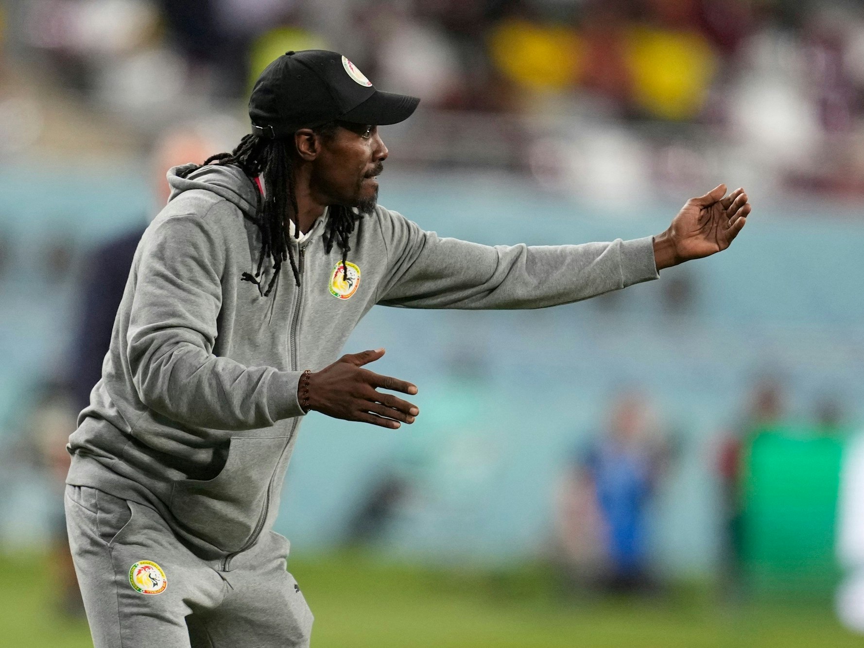 Senegal-Coach Aliou Cisse gibt Anweisungen.