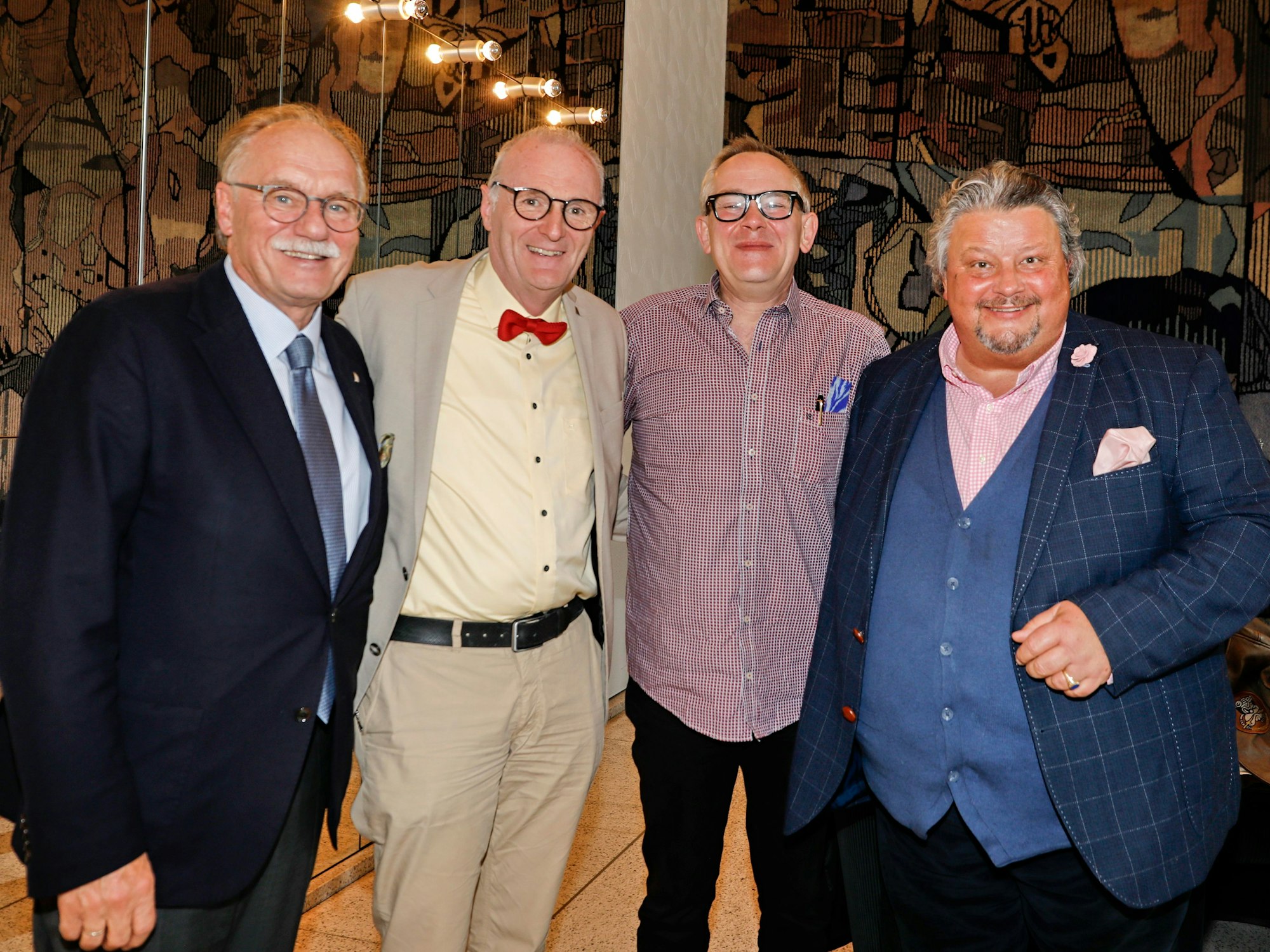 Bernhard Conin, Ralf Heinen, JP Weber und „Et Klimpermännche“ Thomas Cüpper.