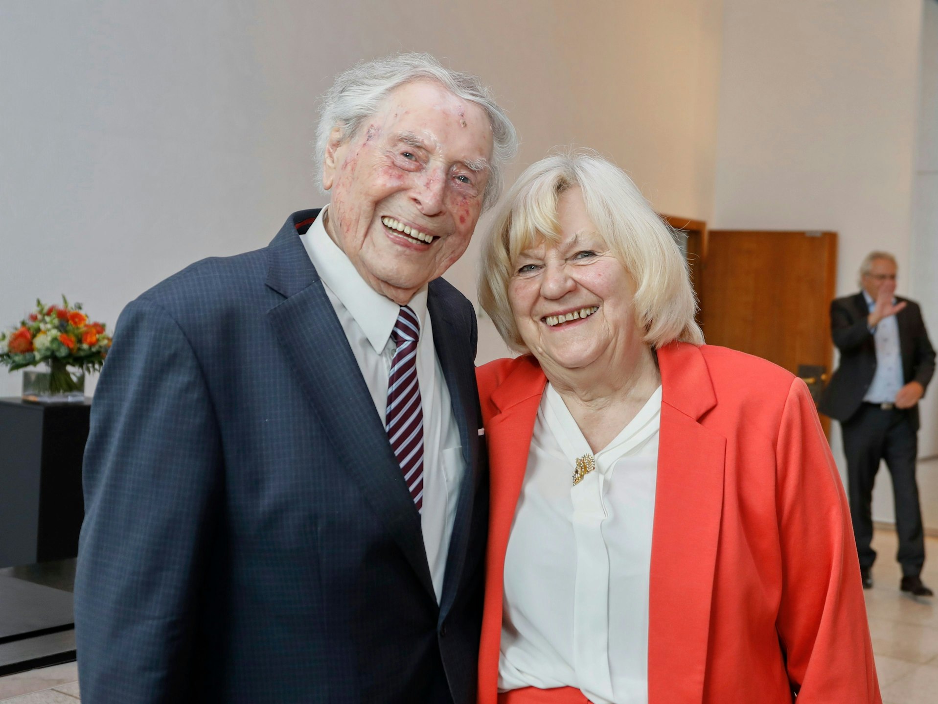 Ludwig Sebus mit Inge Hellwig.