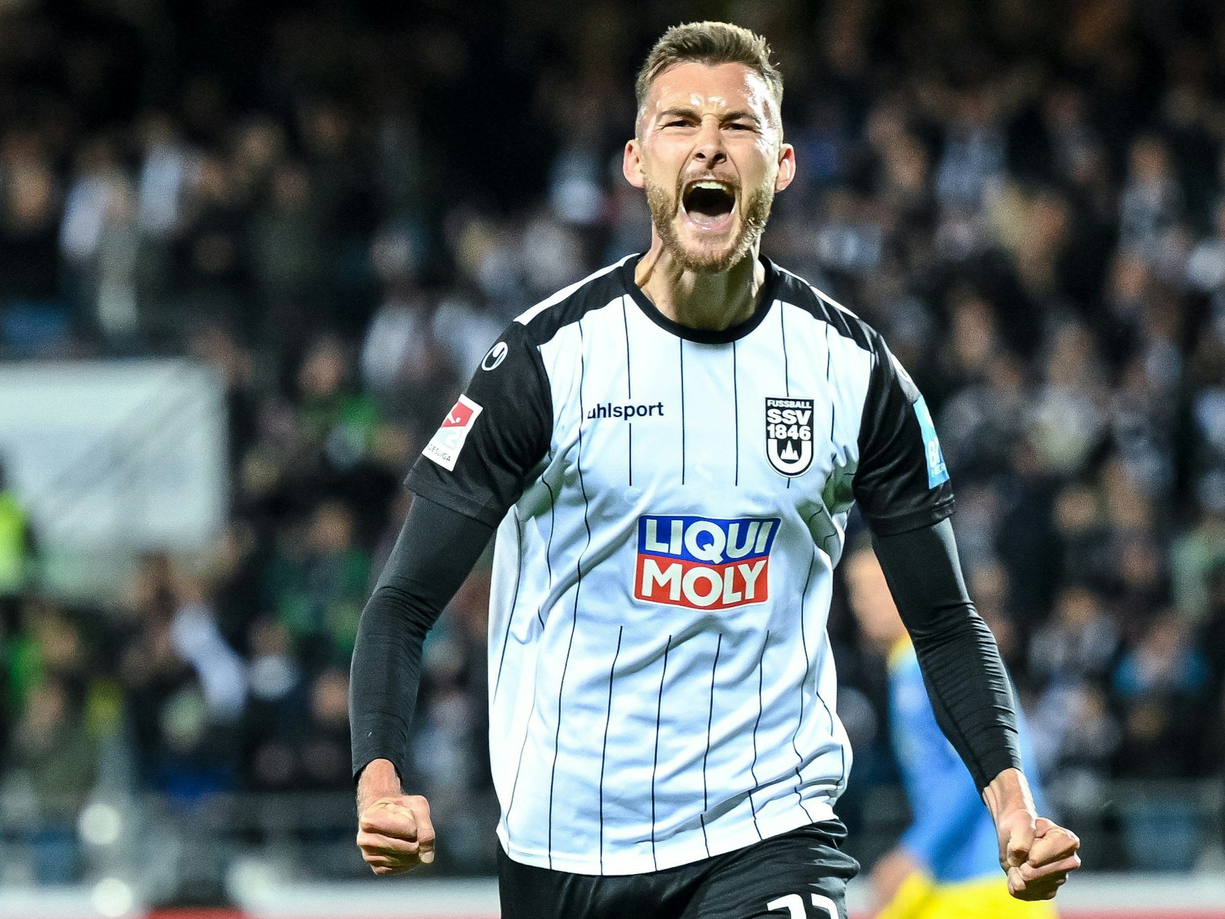 Ulms Felix Higl bejubelt seinen Treffer zum 3:1 gegen Eintracht Braunschweig.