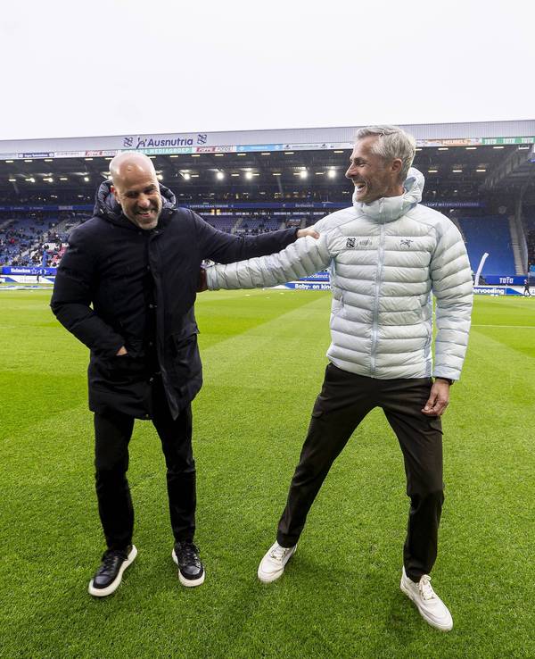 Kees van Wonderen mit PSV-Coach Peter Bosz.