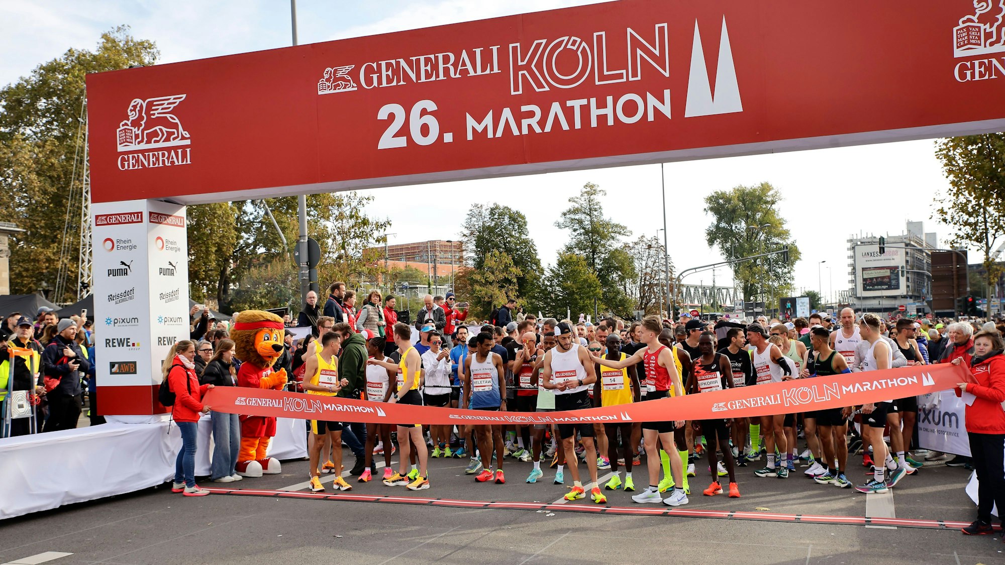Köln-Marathon, Startsituation am Ottoplatz.