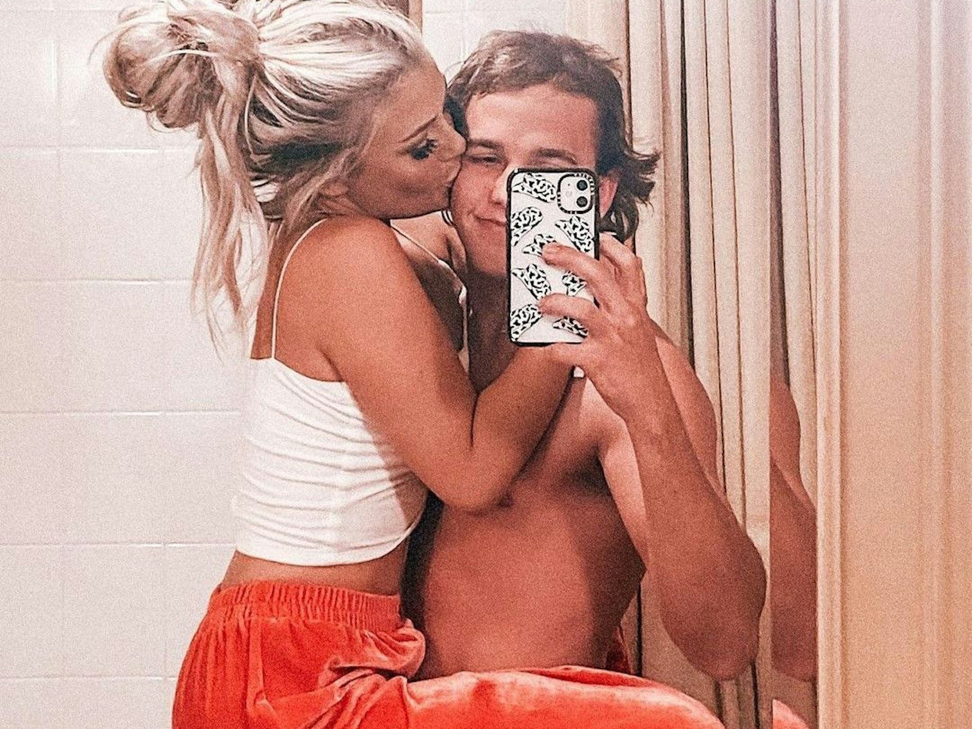 TikTok-Star Taylor Rousseau Grigg stirbt im Alter von nur 25 Jahren. Ihr Mann sagt, sie habe viel Schmerz und Leid ertragen müssen.