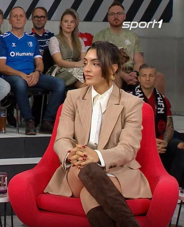 Stefan Effenberg und Valentina Maceri diskutieren.