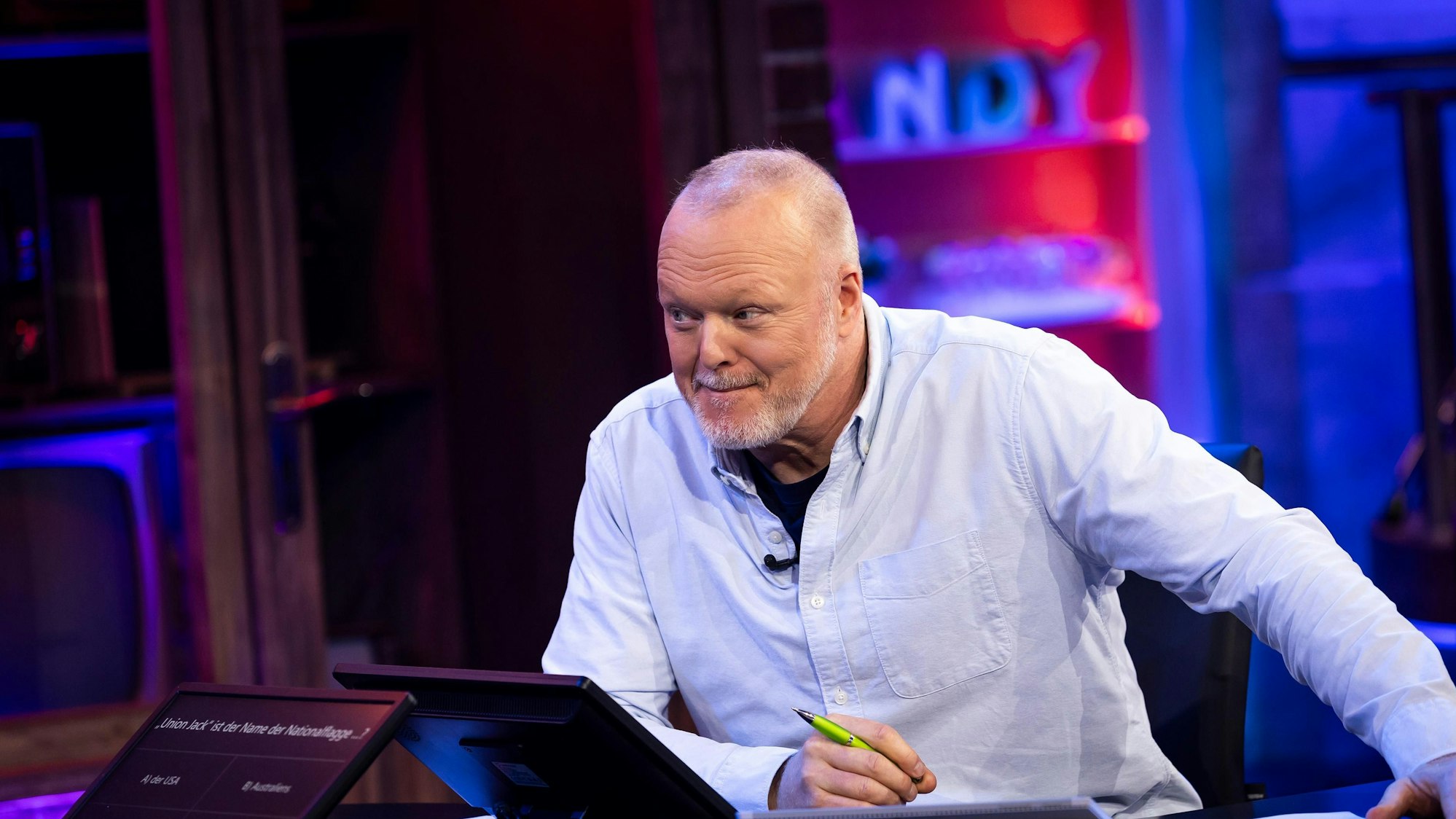 Stichelt gern gegen die Konkurrenz: Stefan Raab in der vierten Folge seiner neuen Show „Du gewinnst hier nicht die Million bei Stefan Raab”.