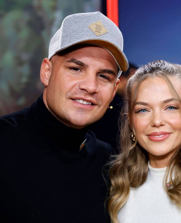 Sänger Pietro Lombardi und seine Verlobte Laura Maria Rypa beim 28. RTL-Spendenmarathon 2023 in den EMG-Studios